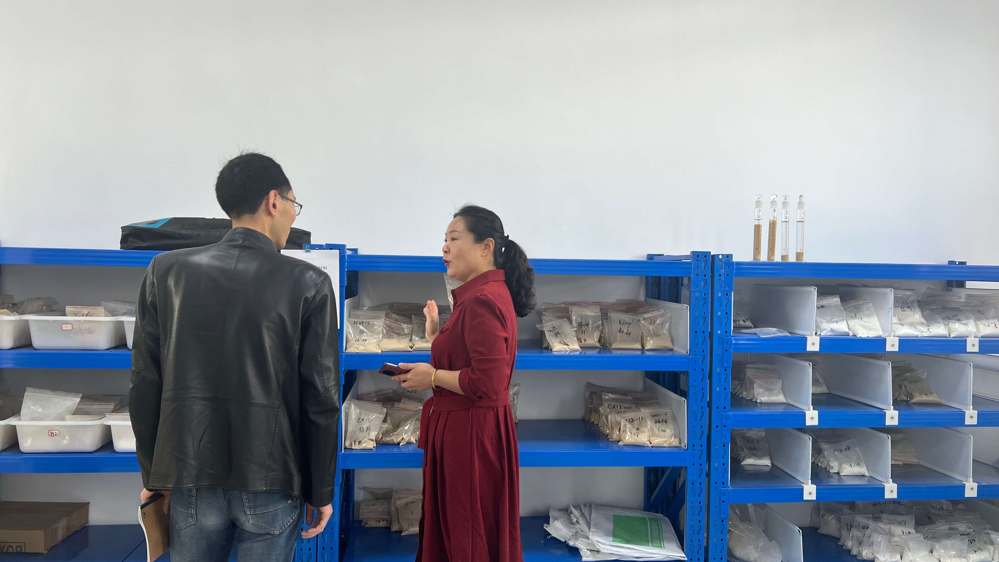 标题：热烈欢迎科技局辅导莅临Z6尊龙凯时达州厂区领导工作   