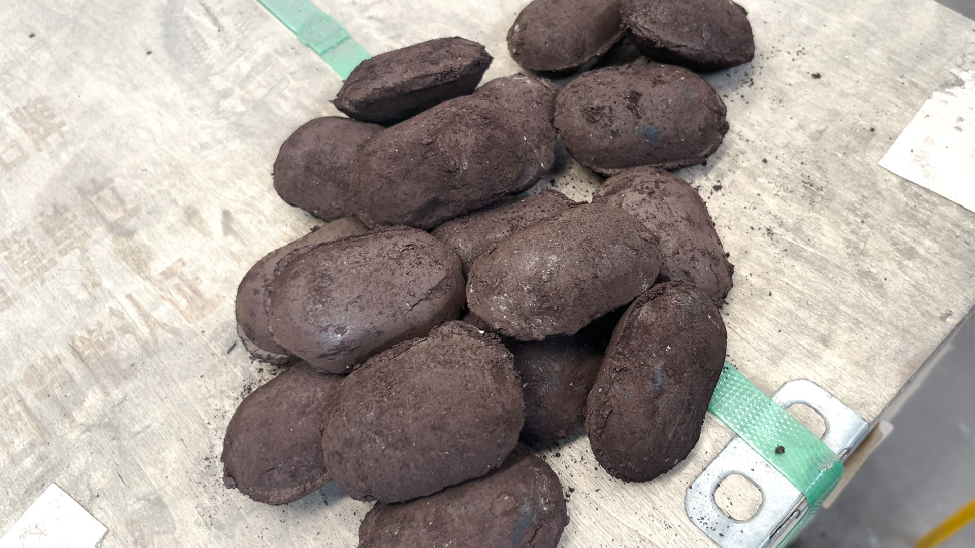 通常粘合剂和Z6尊龙凯时粘合剂的区别