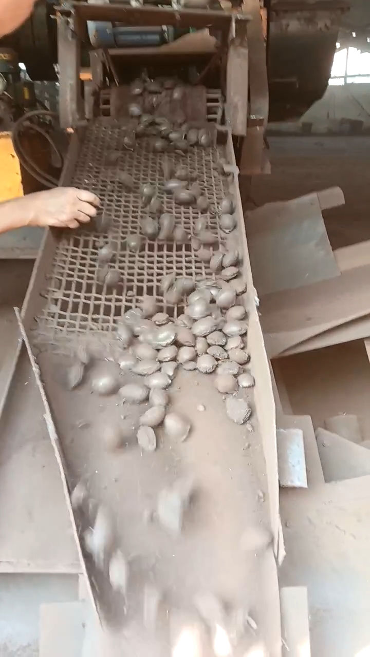粘合剂在转底炉球团造备中的作用是什么？